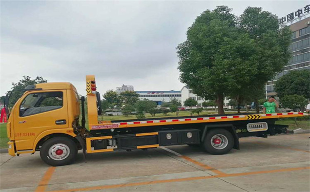 琼海定远24小时拖车救援电话号码，定远道路救援公司怎么收费的